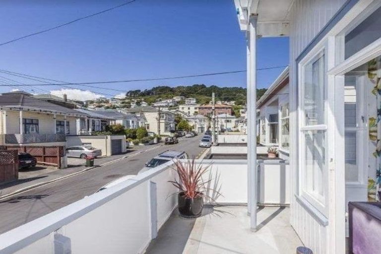 Photo of property in 4 Caroline Street, Mount Victoria, Wellington, 6011