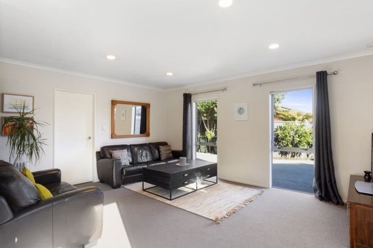 Photo of property in 61b Dickson Road, Papamoa Beach, Papamoa, 3118