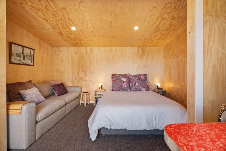 Photo of property in 16 Runholder Rise, Jacks Point, 9371