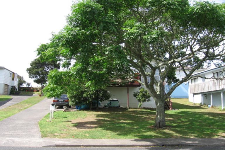 Photo of property in 2/59 Simon Ellice Drive, Bayview, Auckland, 0629