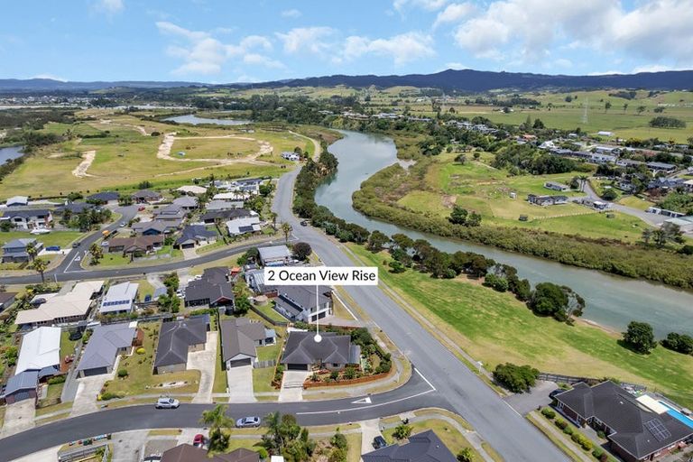 Photo of property in 2 Ocean View Rise, Ruakaka, 0116