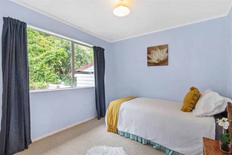 Photo of property in 7 Kerr Grove, Johnsonville, Wellington, 6037