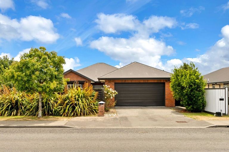 Photo of property in 186 Northbrook Road, Rangiora, 7400