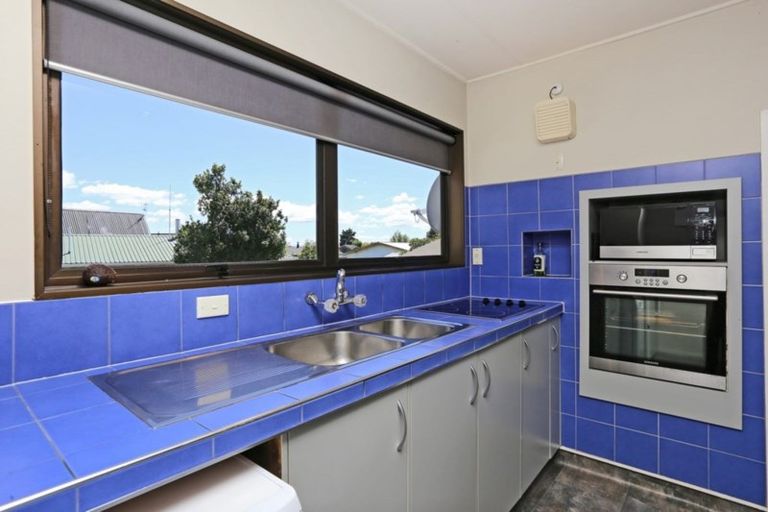 Photo of property in 42 Spriggs Crescent, Greenmeadows, Napier, 4112