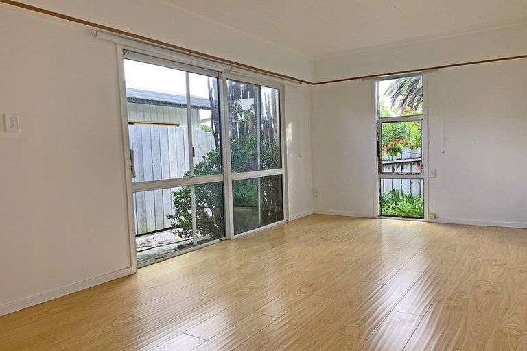 Photo of property in 22 Foster Crescent, Snells Beach, 0920