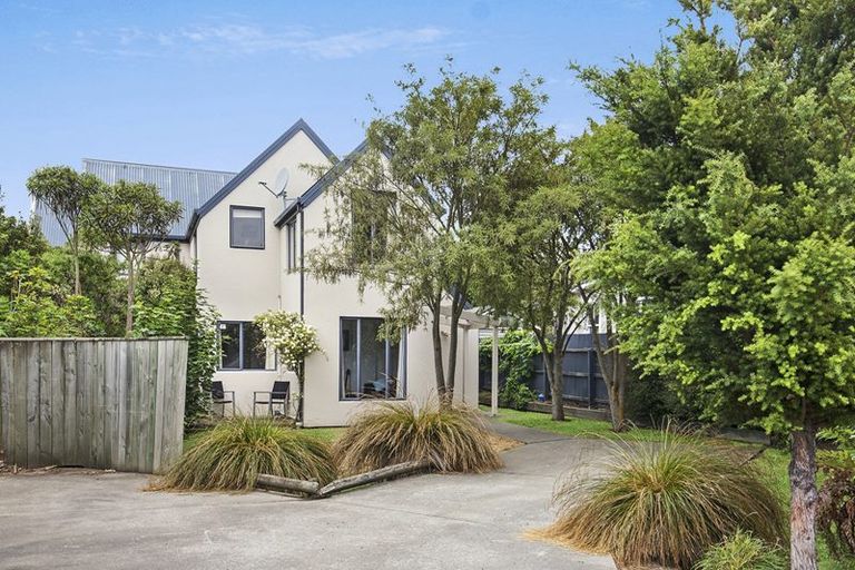 Photo of property in 1/152 Geraldine Street, Edgeware, Christchurch, 8013