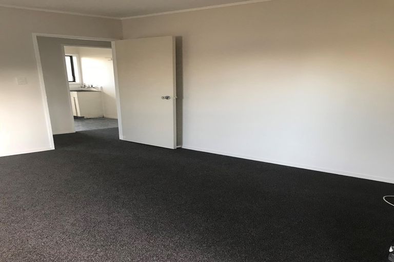 Photo of property in 1/23 Greenhaven Avenue, Opaheke, Papakura, 2113