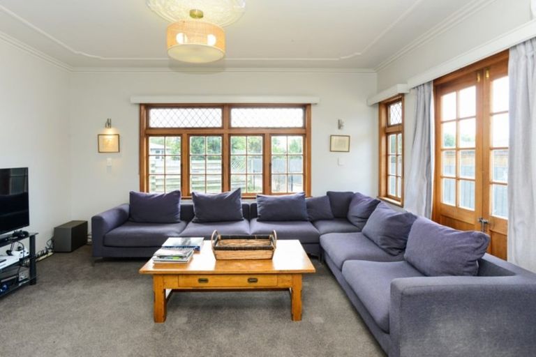 Photo of property in 42 Ferry Road, Clive, 4102