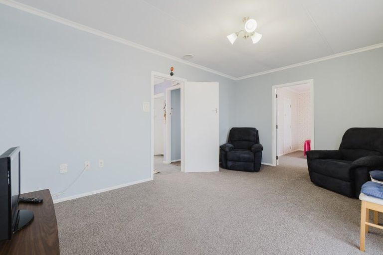 Photo of property in 4/93 Ruahine Street, Roslyn, Palmerston North, 4414
