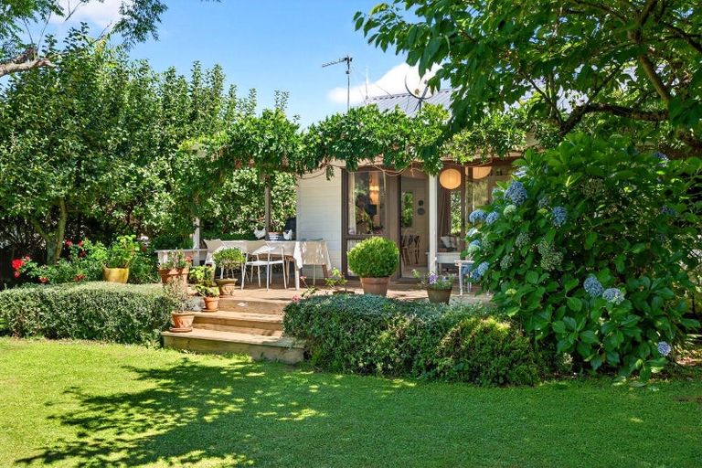 Photo of property in 148 West Street, Greytown, 5712