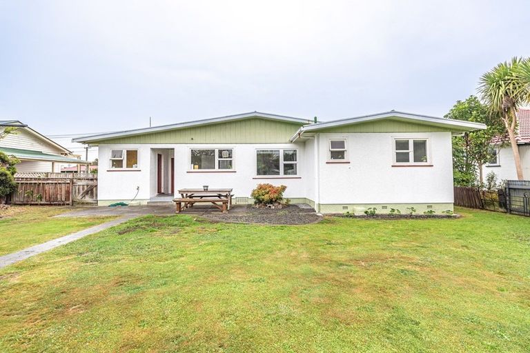 Photo of property in 18 Madras Street, Aramoho, Whanganui, 4500