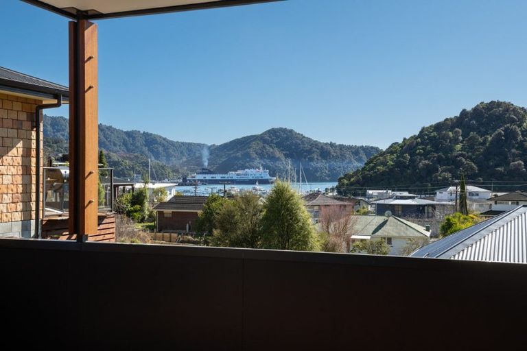 Photo of property in 12a Russell Street, Picton, 7220