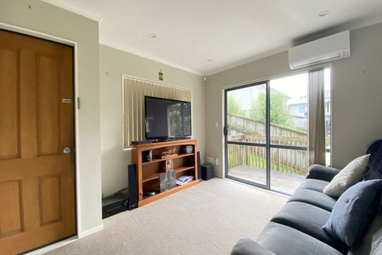 Photo of property in 19 Mona Vale, West Harbour, Auckland, 0618