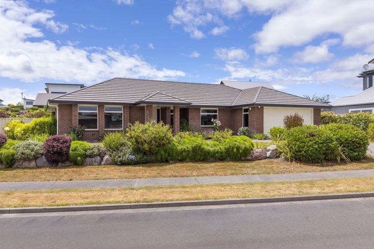Photo of property in 2 Loloma Way, Wharewaka, Taupo, 3330