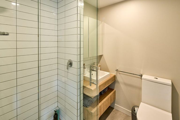 Photo of property in Pinnacle On Victoria, 1101/160 Victoria Street, Te Aro, Wellington, 6011