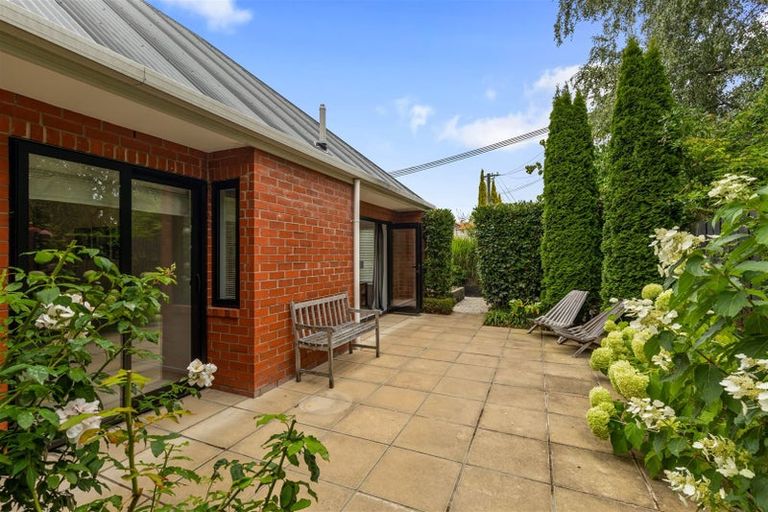 Photo of property in 1/33 Makora Street, Fendalton, Christchurch, 8041