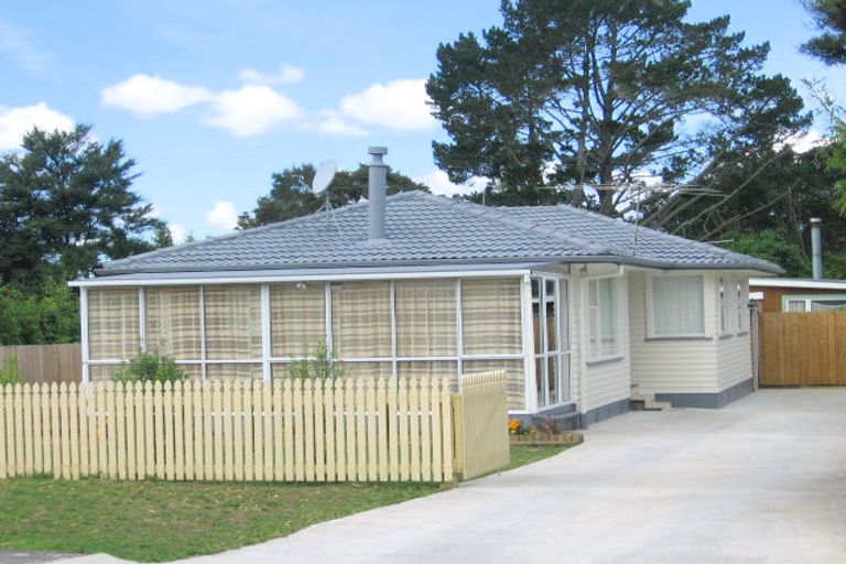 Photo of property in 42 Stottholm Road, Titirangi, Auckland, 0604