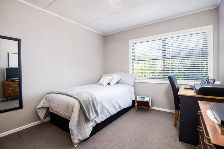 Photo of property in 32 Lismore Street, Strandon, New Plymouth, 4312