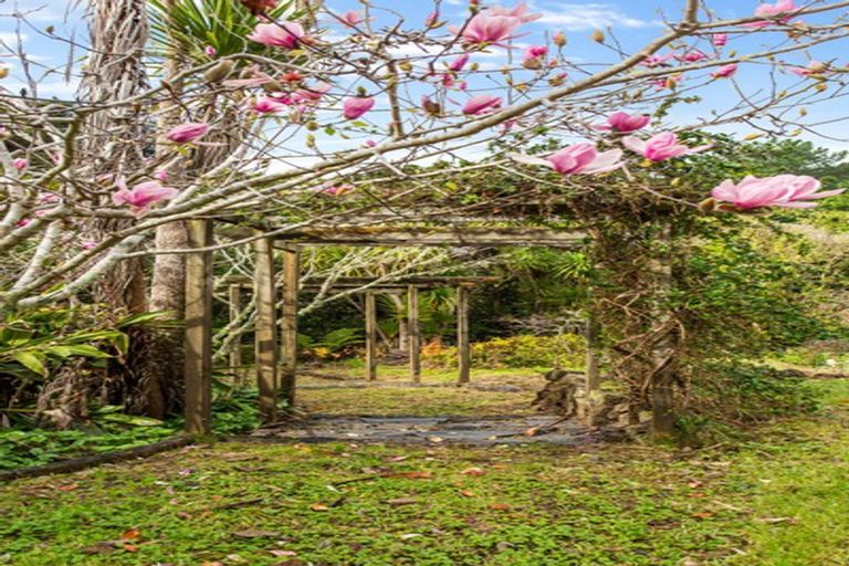 Photo of property in 32 Kereru Grove, Greenhithe, Auckland, 0632