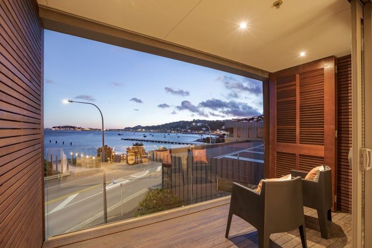 Photo of property in Patent 326 Apartments, 326 Evans Bay Parade, Hataitai, Wellington, 6021