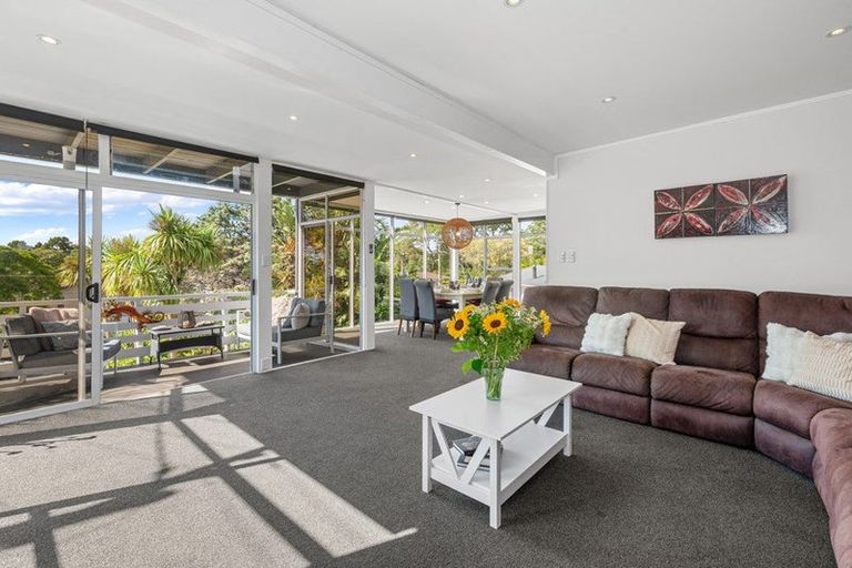 Photo of property in 107 Tiroroa Avenue, Te Atatu South, Auckland, 0610