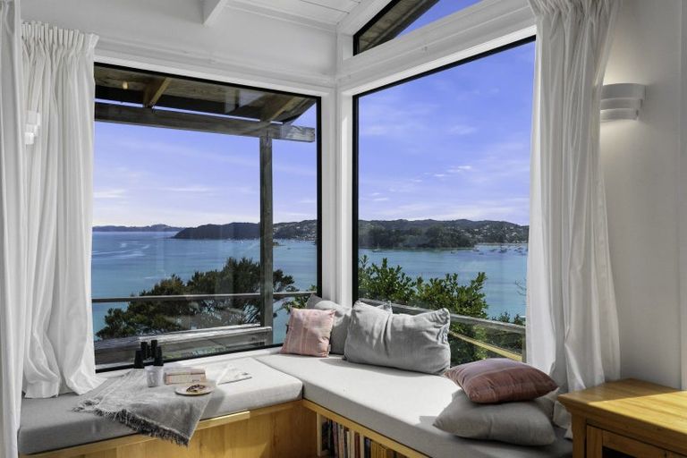 Photo of property in 200 Te Wahapu Road, Russell, 0272