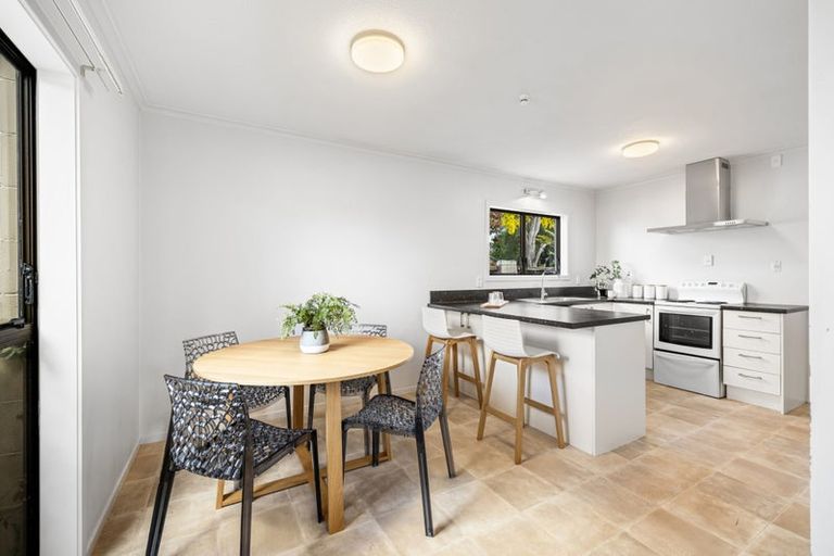 Photo of property in 5 Loreto Place, Hornby, Christchurch, 8042