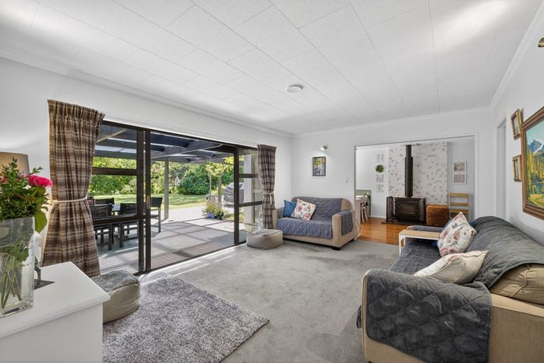 Photo of property in 32 Scarlet Oak Drive, West Melton, Christchurch, 7676