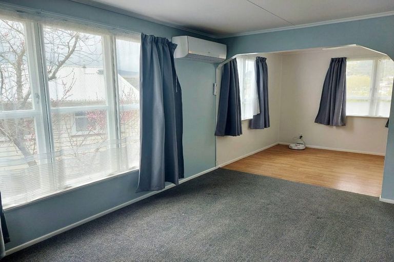 Photo of property in 54 Speargrass Grove, Timberlea, Upper Hutt, 5018