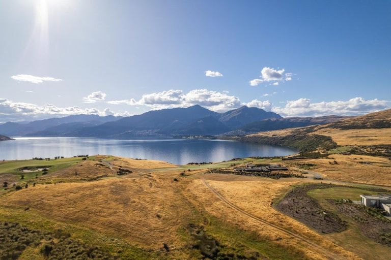 Photo of property in 3 Water Race Lane, Jacks Point, Queenstown, 9371
