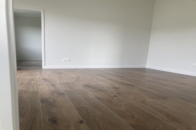 Photo of property in 8 Captain Rings Drive, Papakura, 2110