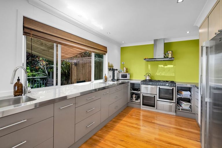 Photo of property in 117 Poplar Grove, Whalers Gate, New Plymouth, 4310