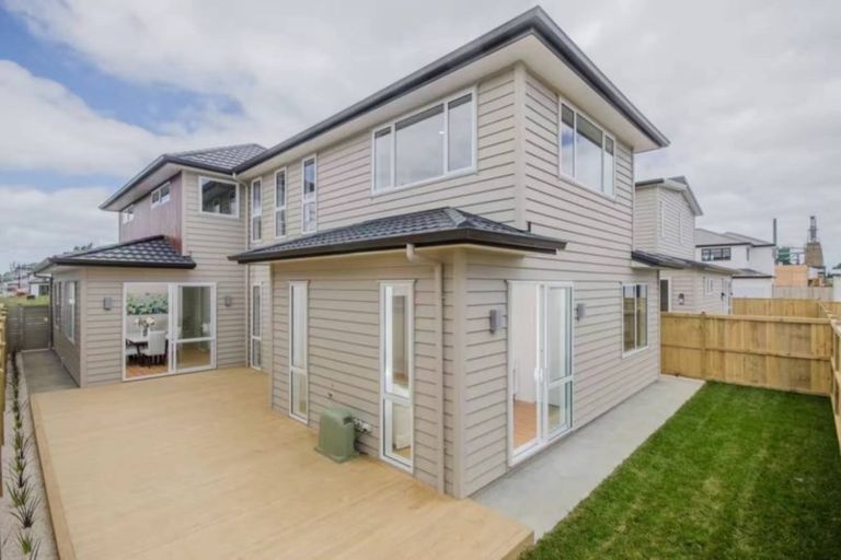Photo of property in 15 Camp X Place, Whenuapai, Auckland, 0618
