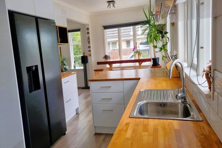 Photo of property in 37 Cuffs Road, Wainoni, Christchurch, 8061