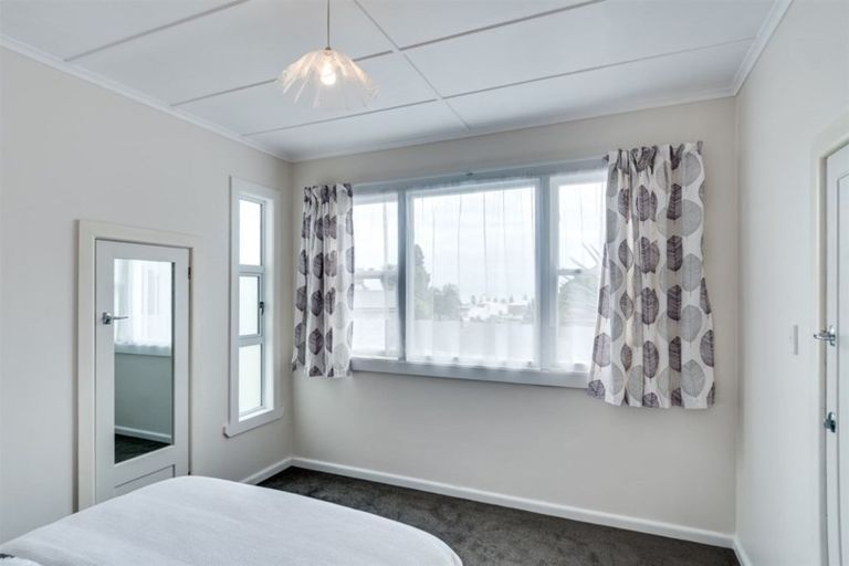 Photo of property in 1a Goldsmith Terrace, Hospital Hill, Napier, 4110