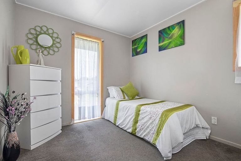 Photo of property in 39 Totara Street, Waiuku, 2123