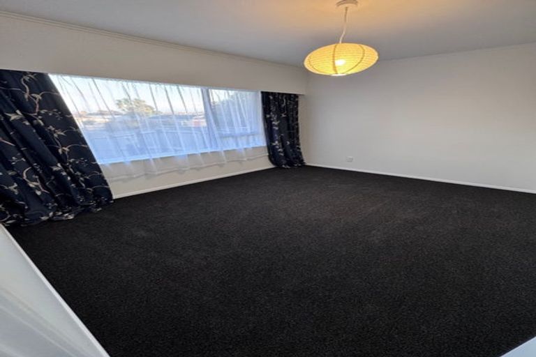 Photo of property in 2/1 Evelyn Place, Hillcrest, Auckland, 0627