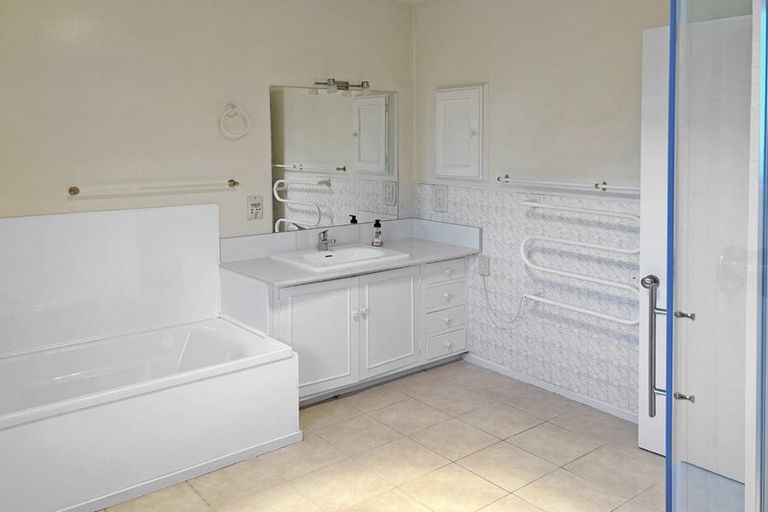 Photo of property in 25a Gothic Place, Ilam, Christchurch, 8041