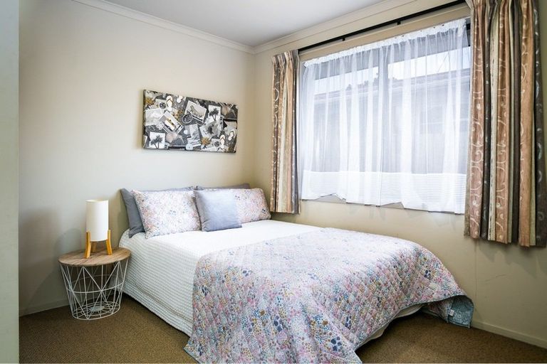 Photo of property in 17 Glover Street, Leamington, Cambridge, 3432