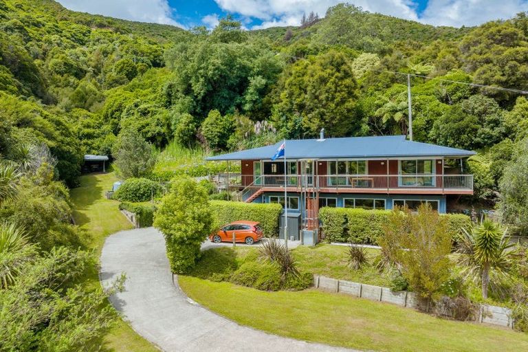 Photo of property in 255 Queen Charlotte Drive, Havelock, Picton, 7281