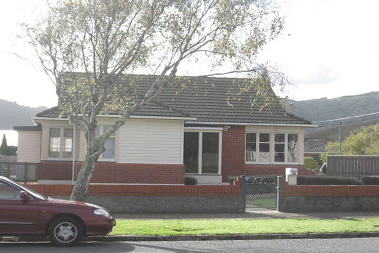 Photo of property in 97 Waddington Drive, Naenae, Lower Hutt, 5011