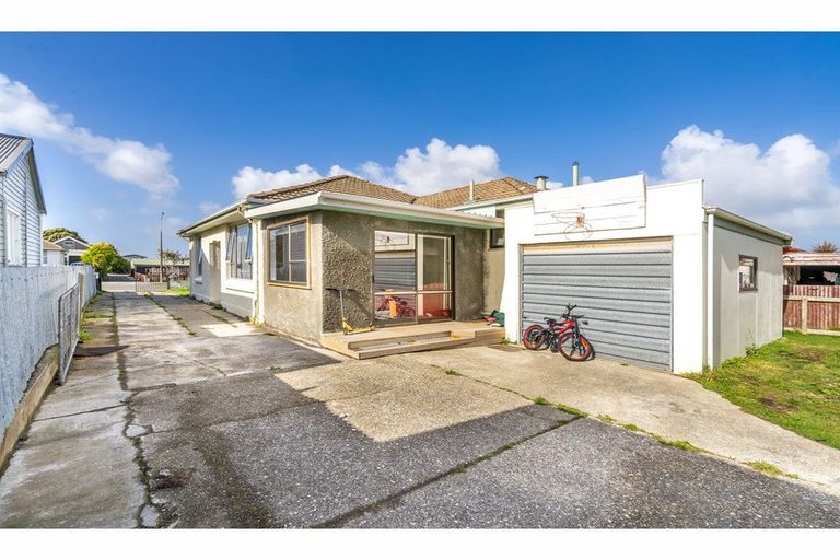 Photo of property in 235 Princes Street, Strathern, Invercargill, 9812