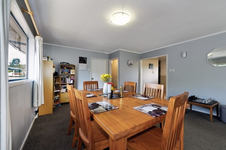 Photo of property in 93 Oreil Avenue, West Harbour, Auckland, 0618