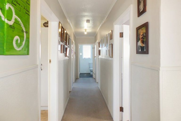 Photo of property in 8 Jenks Street, Foxton, 4814