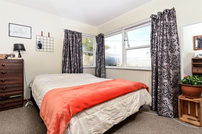 Photo of property in 54 English Street, St Andrews, Hamilton, 3200