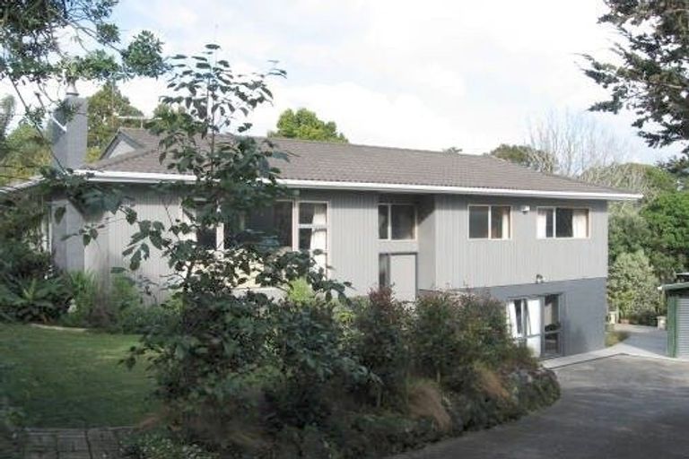 Photo of property in 13 Schnapper Rock Road, Greenhithe, Auckland, 0632