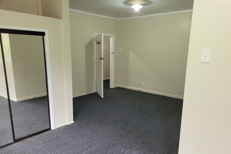 Photo of property in 87 Konini Road, Titirangi, Auckland, 0604