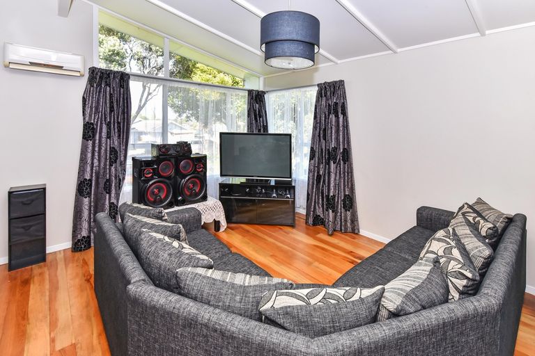 Photo of property in 14 Astor Place, Manurewa, Auckland, 2102