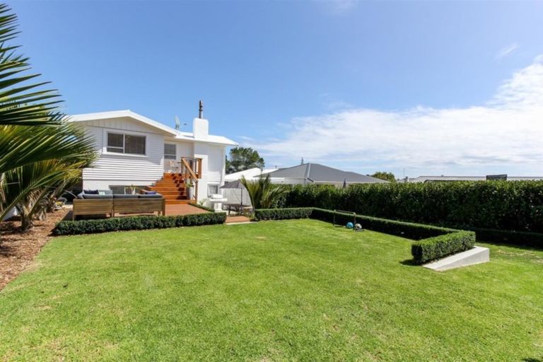 Photo of property in 185 Mangorei Road, Merrilands, New Plymouth, 4312