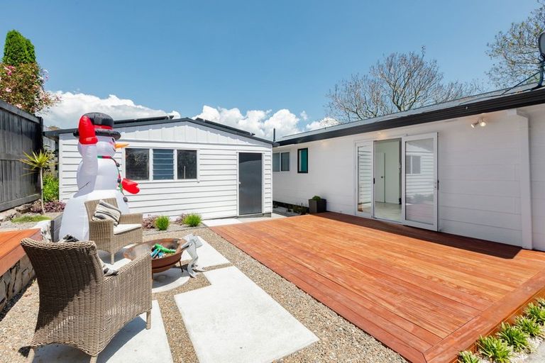 Photo of property in 6a Pokapu Place, Bethlehem, Tauranga, 3110